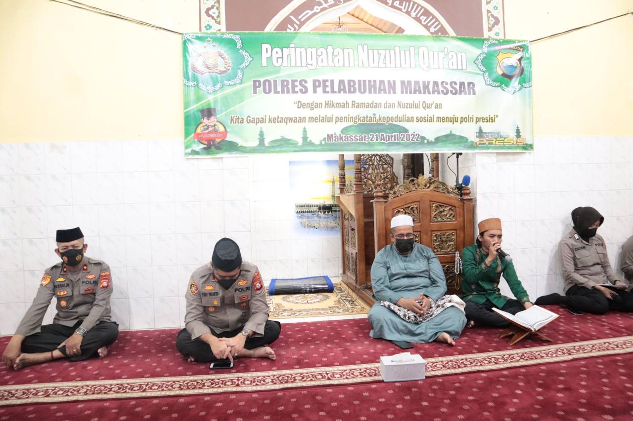 Kapolres Pelabuhan Makassar Hadiri Binrohtal Ramadhan di Masjid Muhajirin
