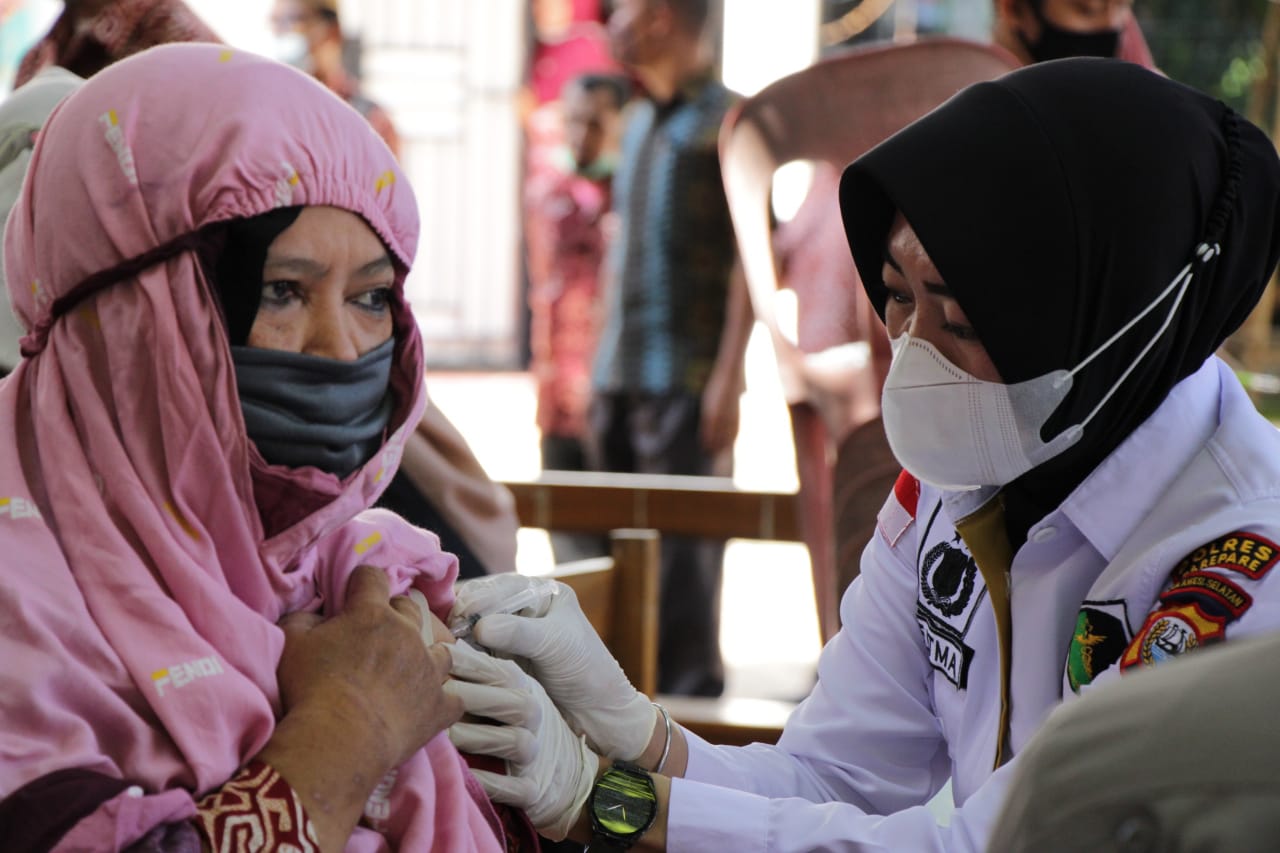 Sejuta Vaksin Booster di Gelar di Masjid Raya Kota Parepare
