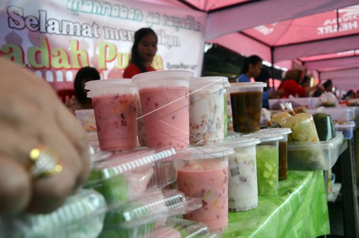 Warga Khawatir  Takjil Berbuka Tanpa Standar Kesehatan