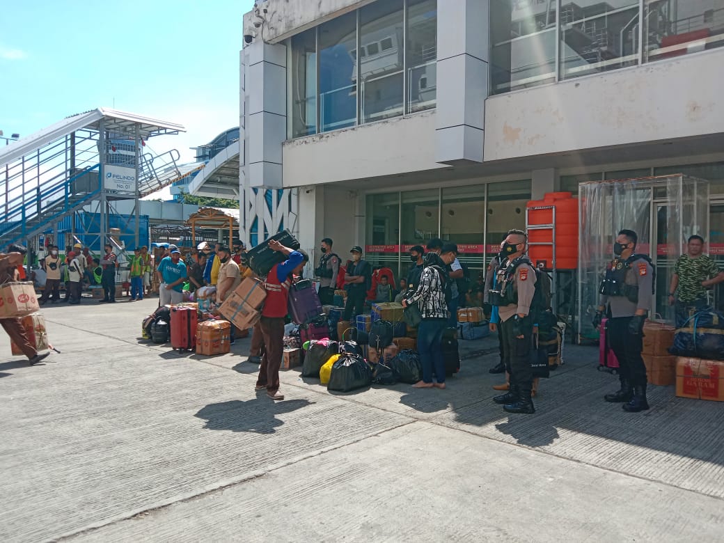 Satuan Samapta Perketat Pengamanan Dermaga Pelabuhan