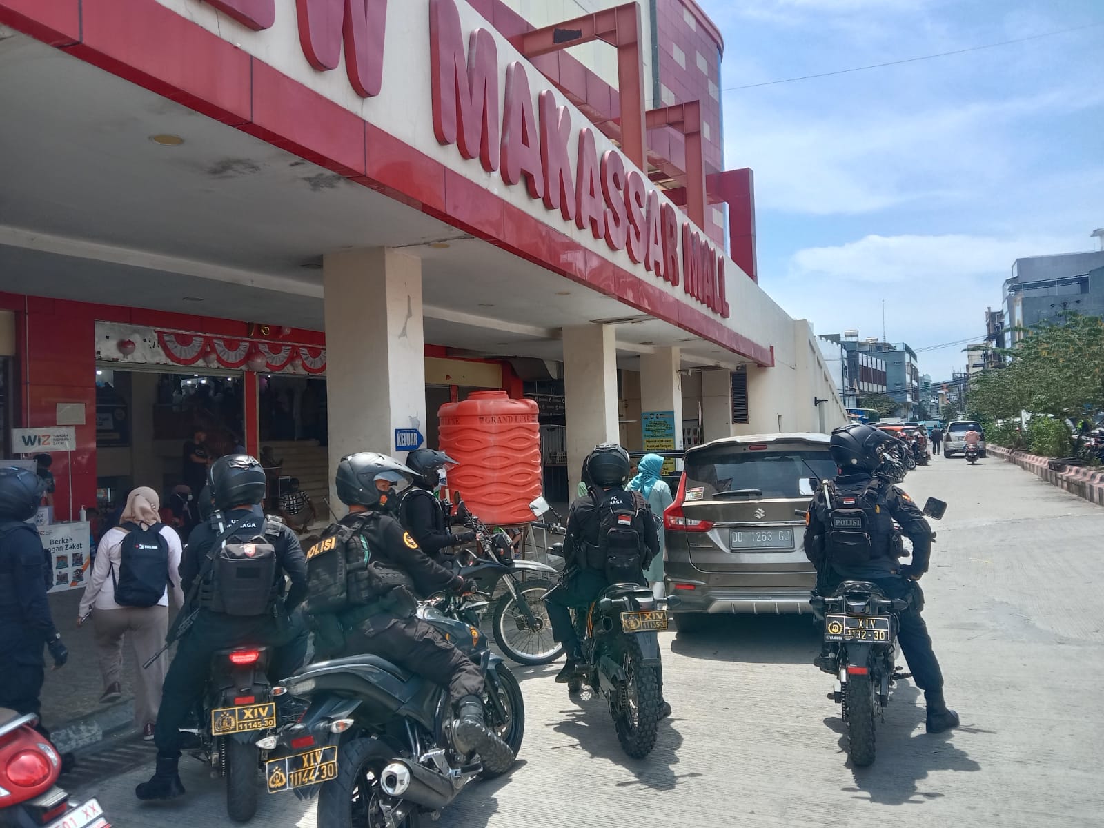 Polres Pelabuhan Makassar gelar patroli Pusat Perbelanjaan selama Ramadhan