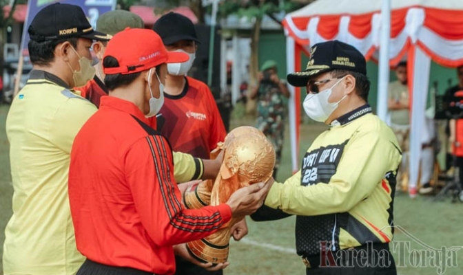 Ombas Buka Sepakbola Bupati Cup II