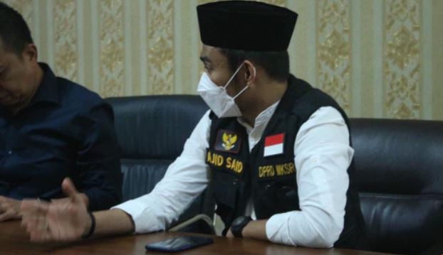 Warga Adukan Harga Bahan Pokok Belum Turun