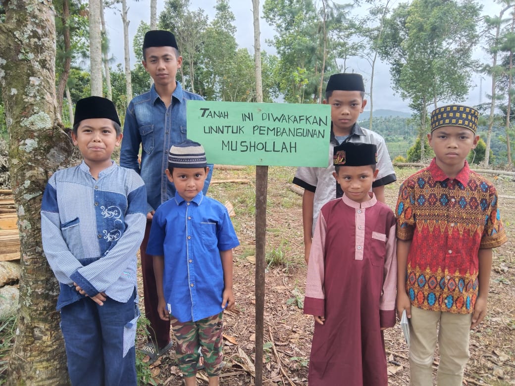 20 Tahun Tanpa Musala, Warga Tanete Jalan Kaki 2 Km untuk Salat di Masjid