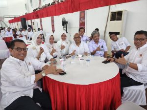 Riang gembira pelaksanaan pelantikan pengurus IKA Unhas.