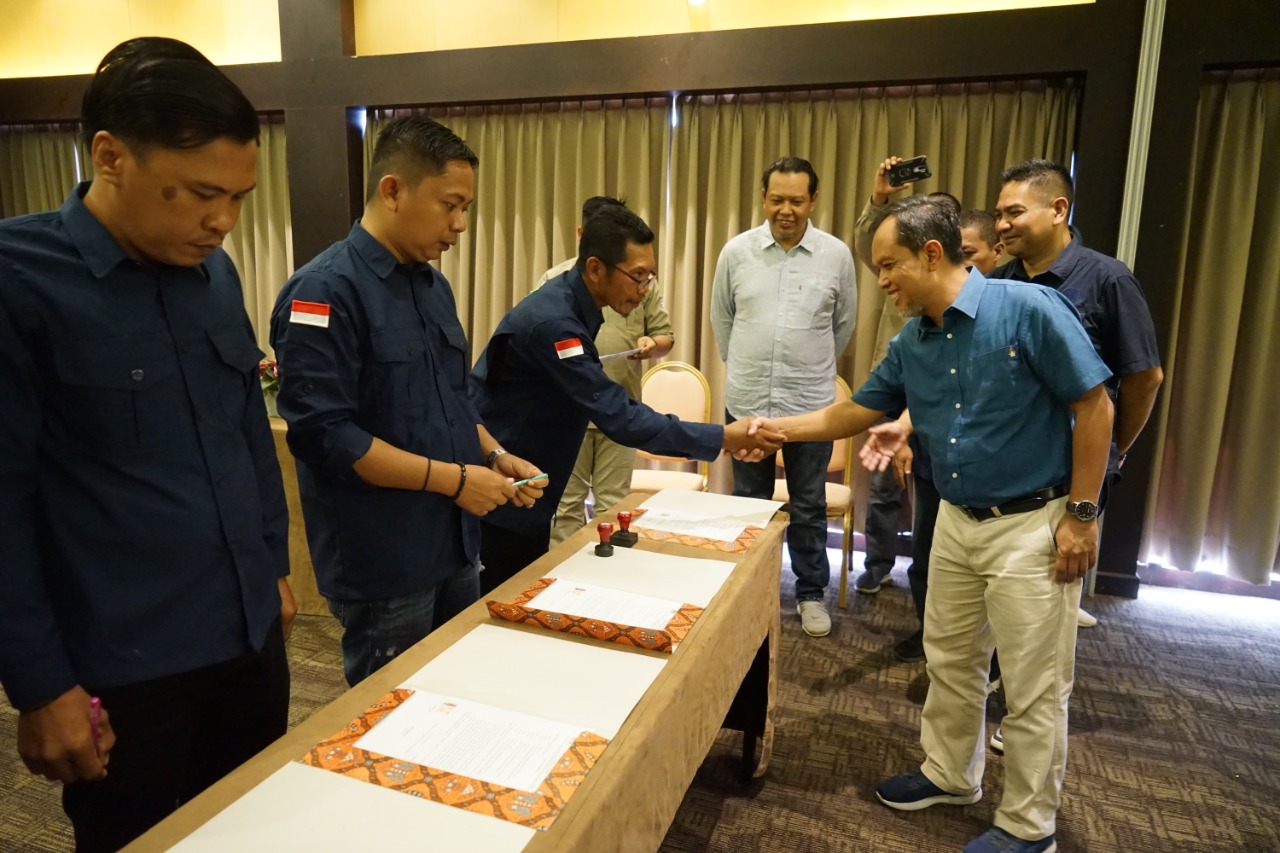 Tanda Tangani Pakta Integritas, Forum Desa Komitmen Dukung TJSL Semen Tonasa