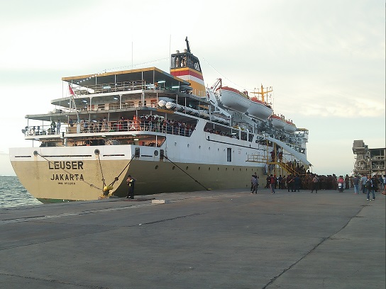 2.176 Penumpang Turun di Pelabuhan Parepare