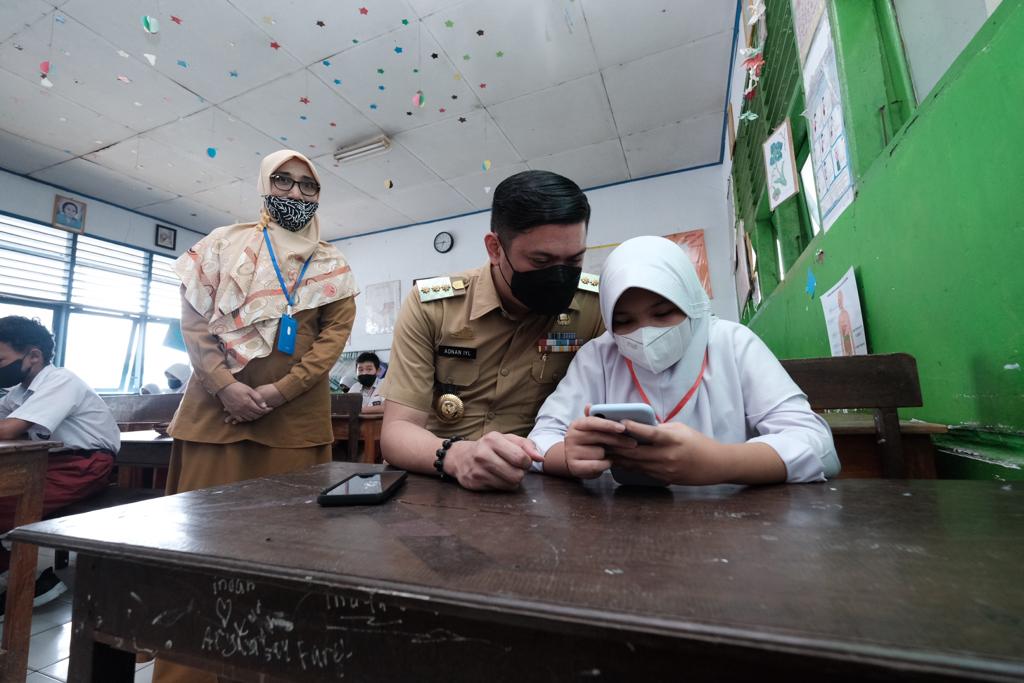 Bupati Gowa Tinjau Ujian Tingkat SD
