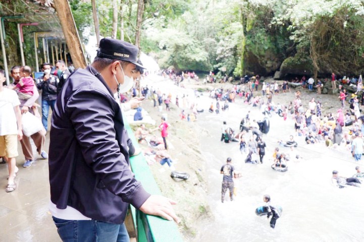 Taman Wisata Alam Bantimurung Diserbu Pengunjung