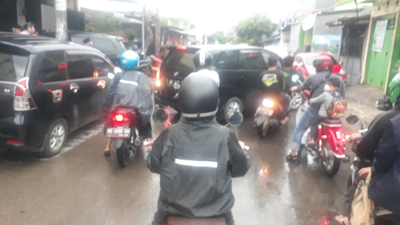 Pengendara Keluhkan Macet di Jalan Yusuf Dg Ngawing