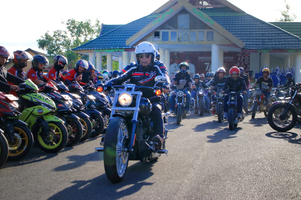Andi Utta Pimpin Bikers Custom ke Tanjung Bira