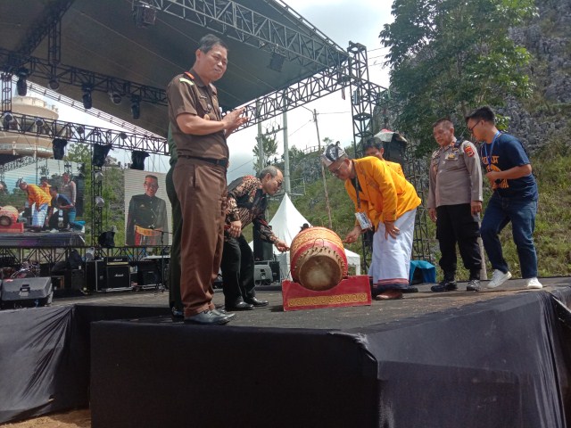 Toto Buka Toraja Carnaval