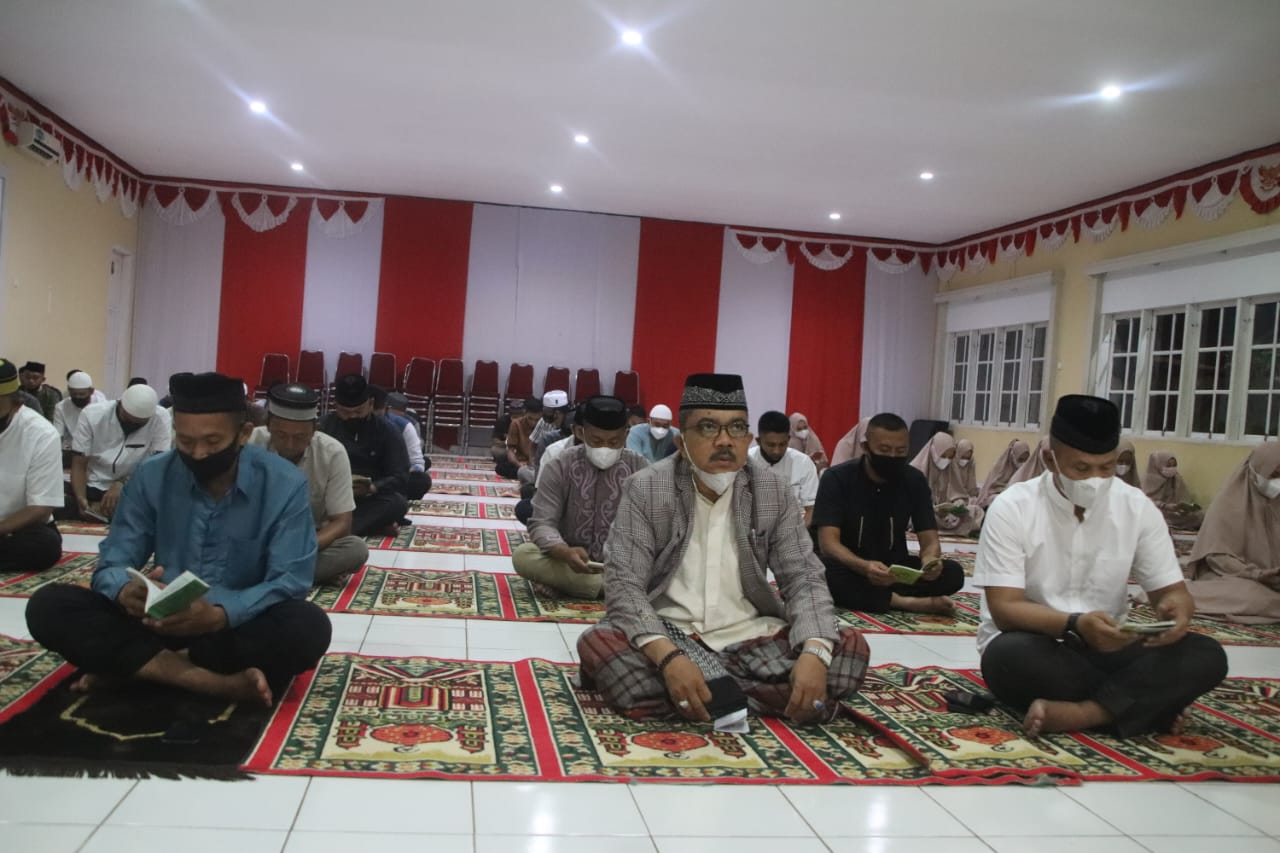 Brimob Bone Doa Bersama  Mohon Keselamatan Bertugas