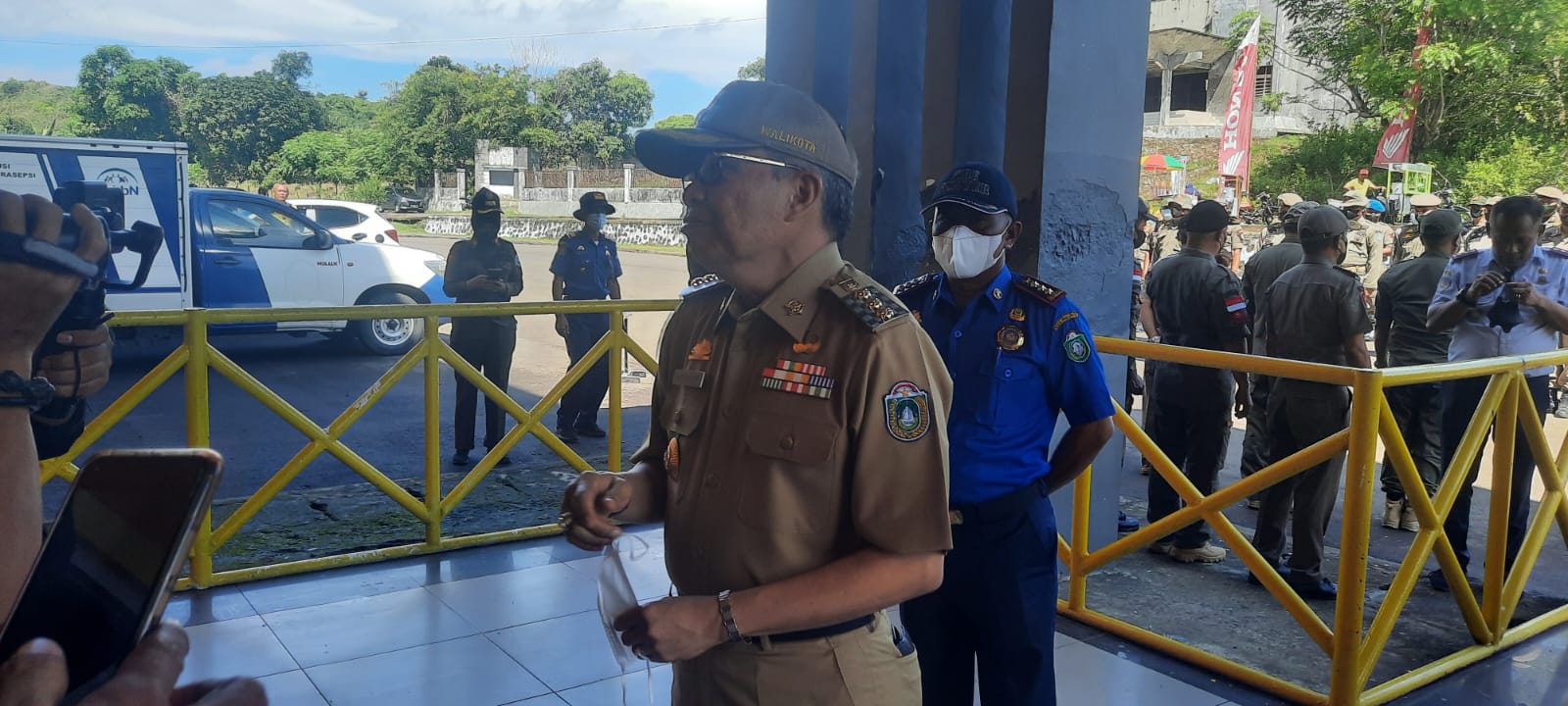 HM Taufan Pawe Tinjau Kesiapan Stadion Gelora BJ Habibie