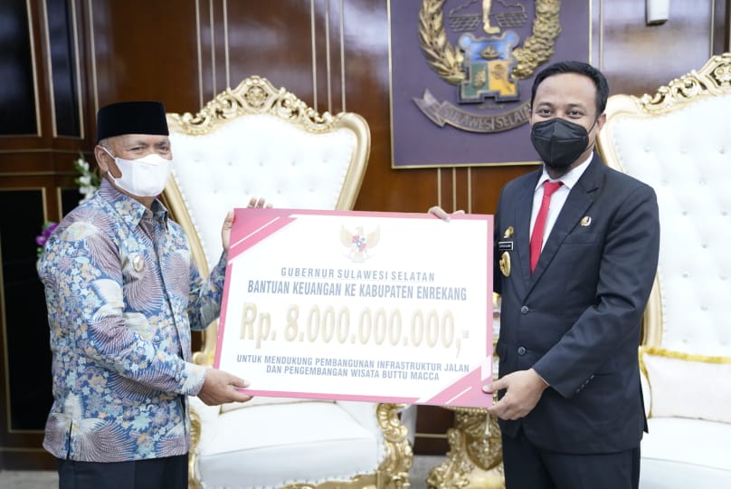 Bupati Enrekang Terima Bantuan Keuangan Daerah Rp8 Miliar dari Pemprov