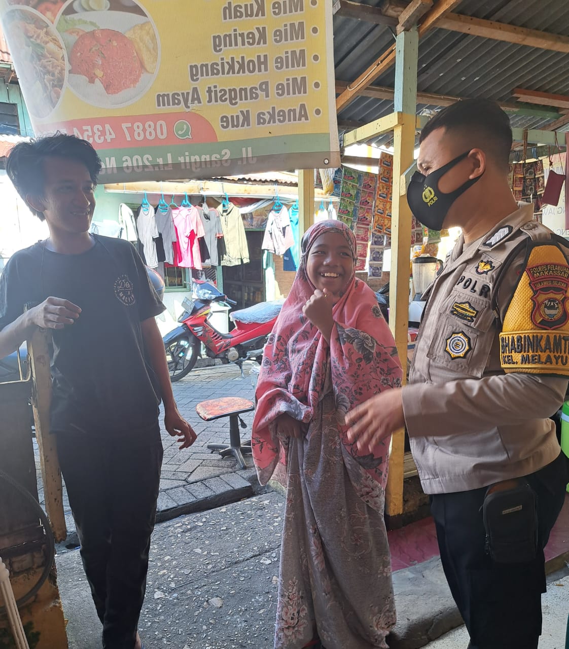 Bhabinkamtibmas Melayu Baru Ingatkan Prokes kepada Warga