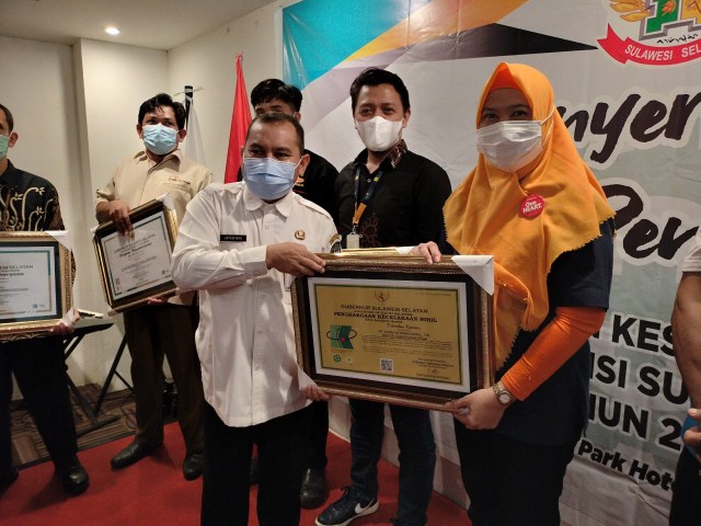 Asmo Sulsel Terima Penghargaan K3