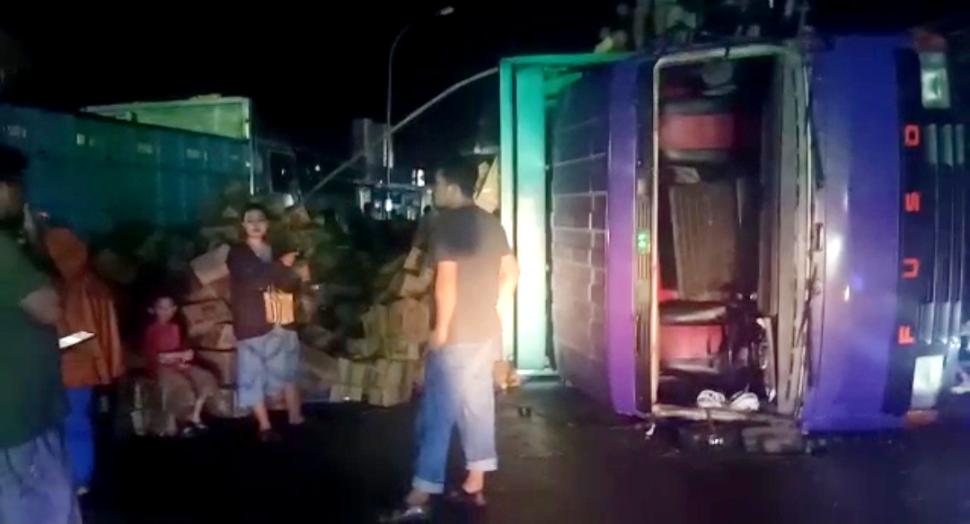 Warga Desak Pemprov Perbaiki Jalan Lubang di Poros Mawang-Malino