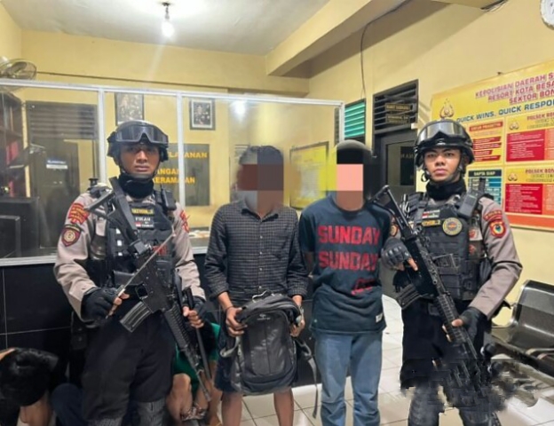 Lima Remaja Disergap Saat Ugal-ugalan di Jalan dan Bawa Samurai