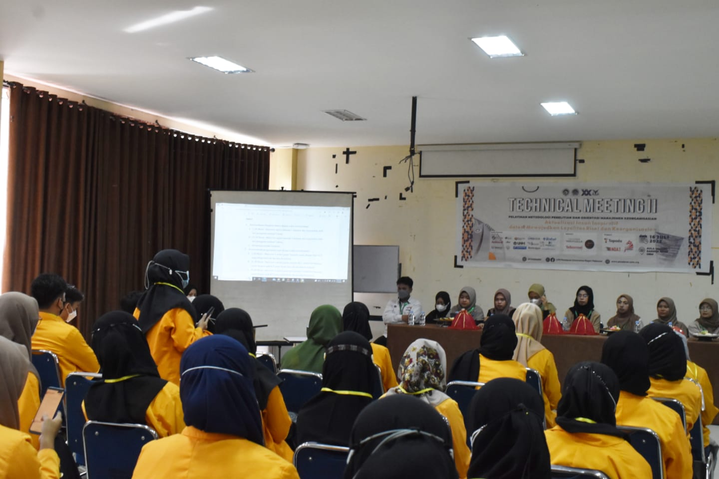 109 Peserta Ikut TM II PMP-OMK XXV LPM Penalaran UNM