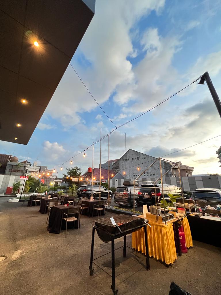 Nongkrong Asik di IBIS Terrace