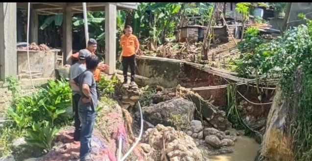 10 Rumah Terendam Banjir Bandang