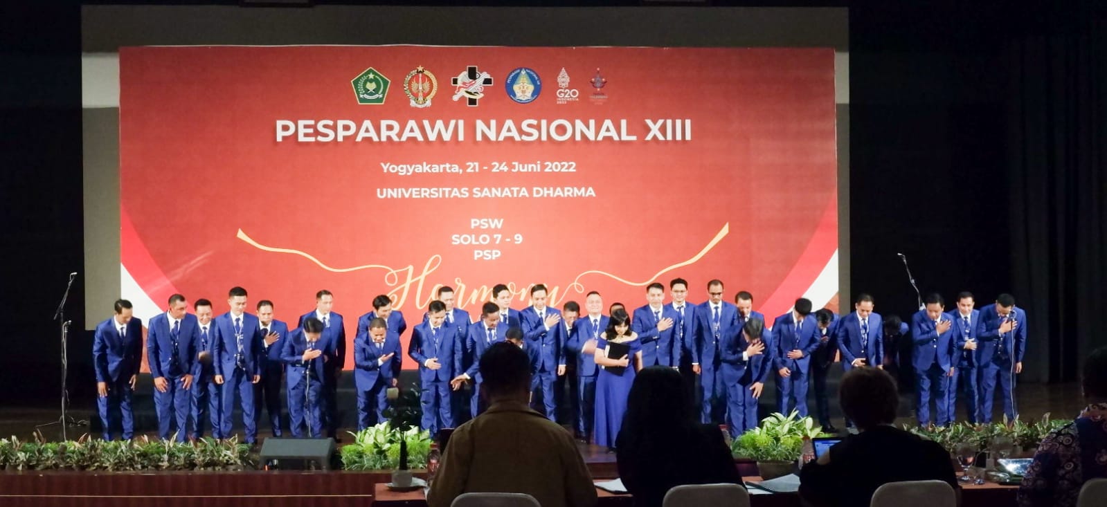 Tim Pesparawi Sulsel Raih Medali Emas