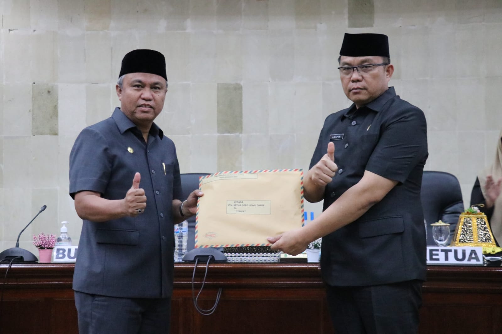 Bupati Serahkan Rancangan KUA-PPAS 2023