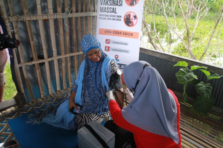 BINDa Sulsel Vaksin Petani di Sawah