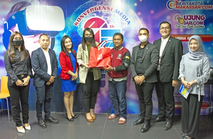 Manajemen Swiss-Belhotel melakukan visit media ke redaksi Harian Berita Kota Makassar