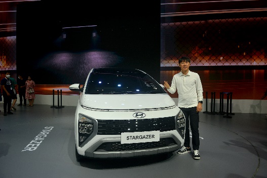 Shin Tae Yong Rasakan Pengalaman Bersama Stargazer