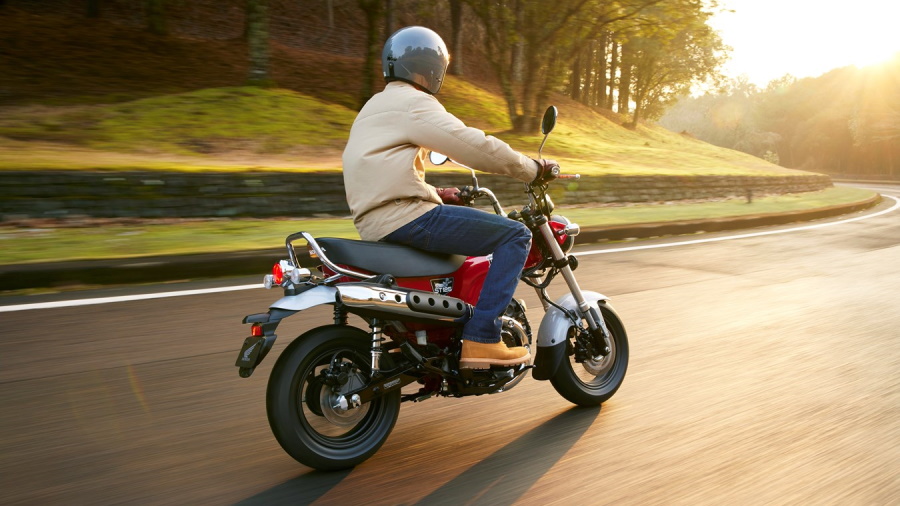 Motor Ikonik Honda ST125 Dax Resmi Dipasarkan di Indonesia