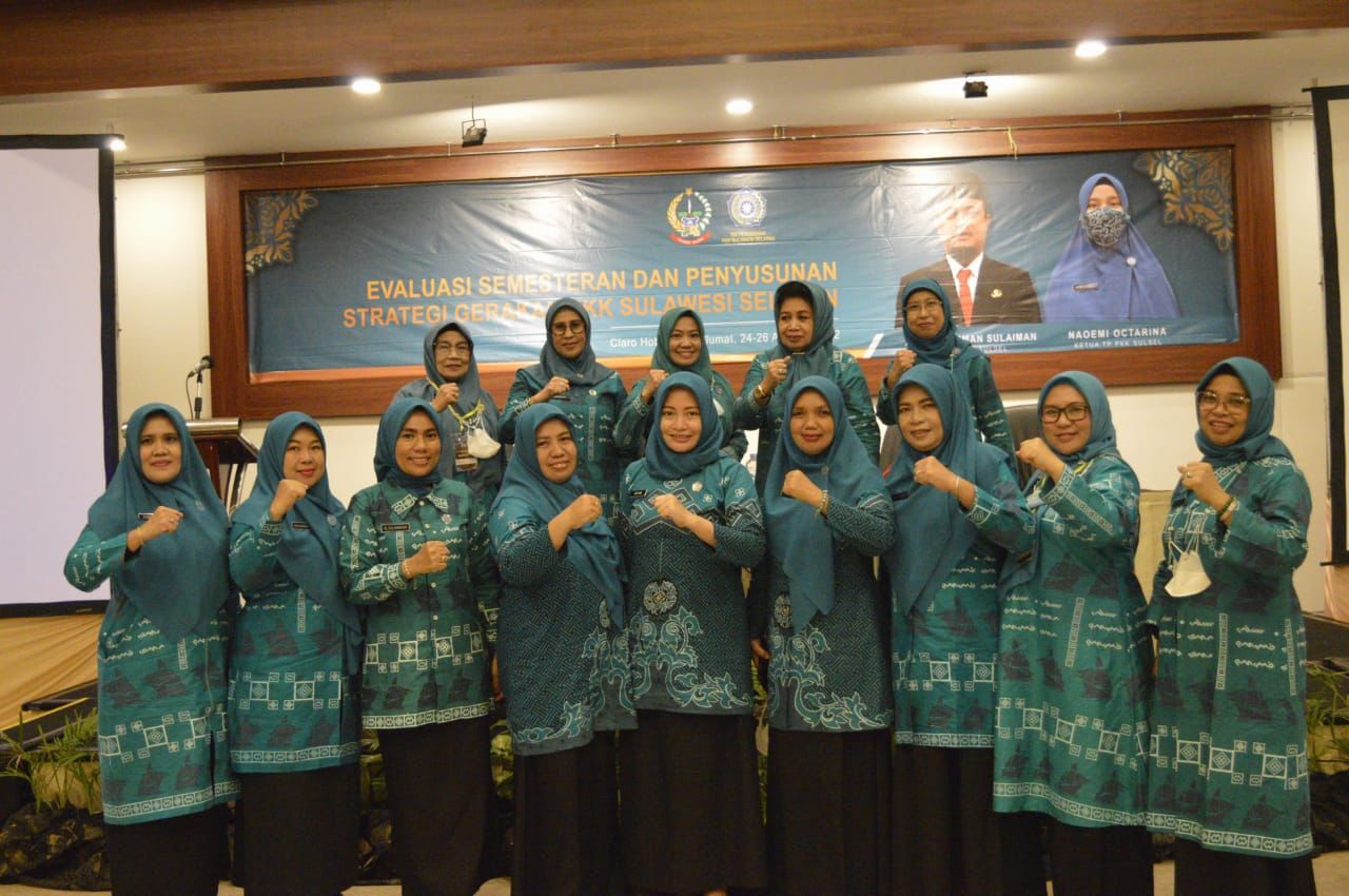 Sufriaty Ikut Evaluasi Semesteran PKK Sulsel