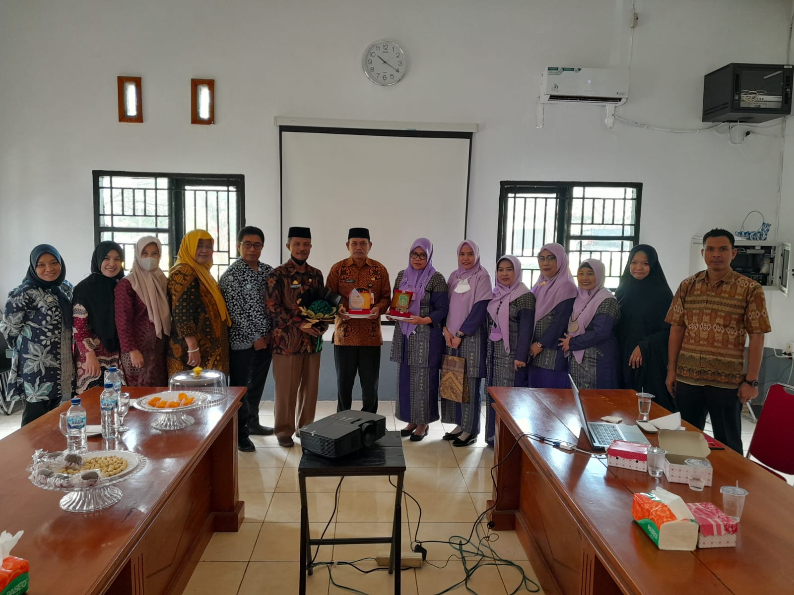 Pemkab Kolut Belajar APE dan KLA di Lutim