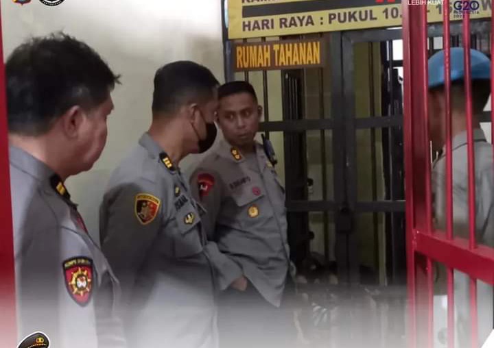 Wakapolrestabes Cek Ruang Tahanan Polsek Bontoala