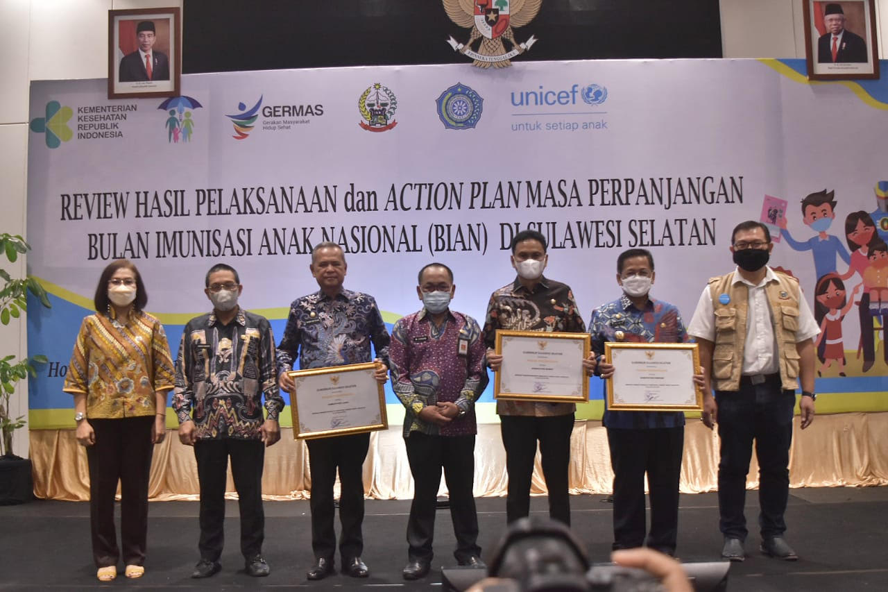 Wabup Terima Penghargaan BIAN