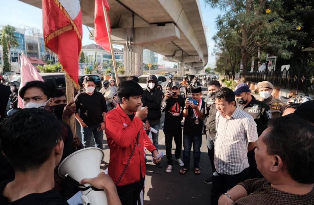 BBM Naik, Dewan Bakal Bela Masyarakat