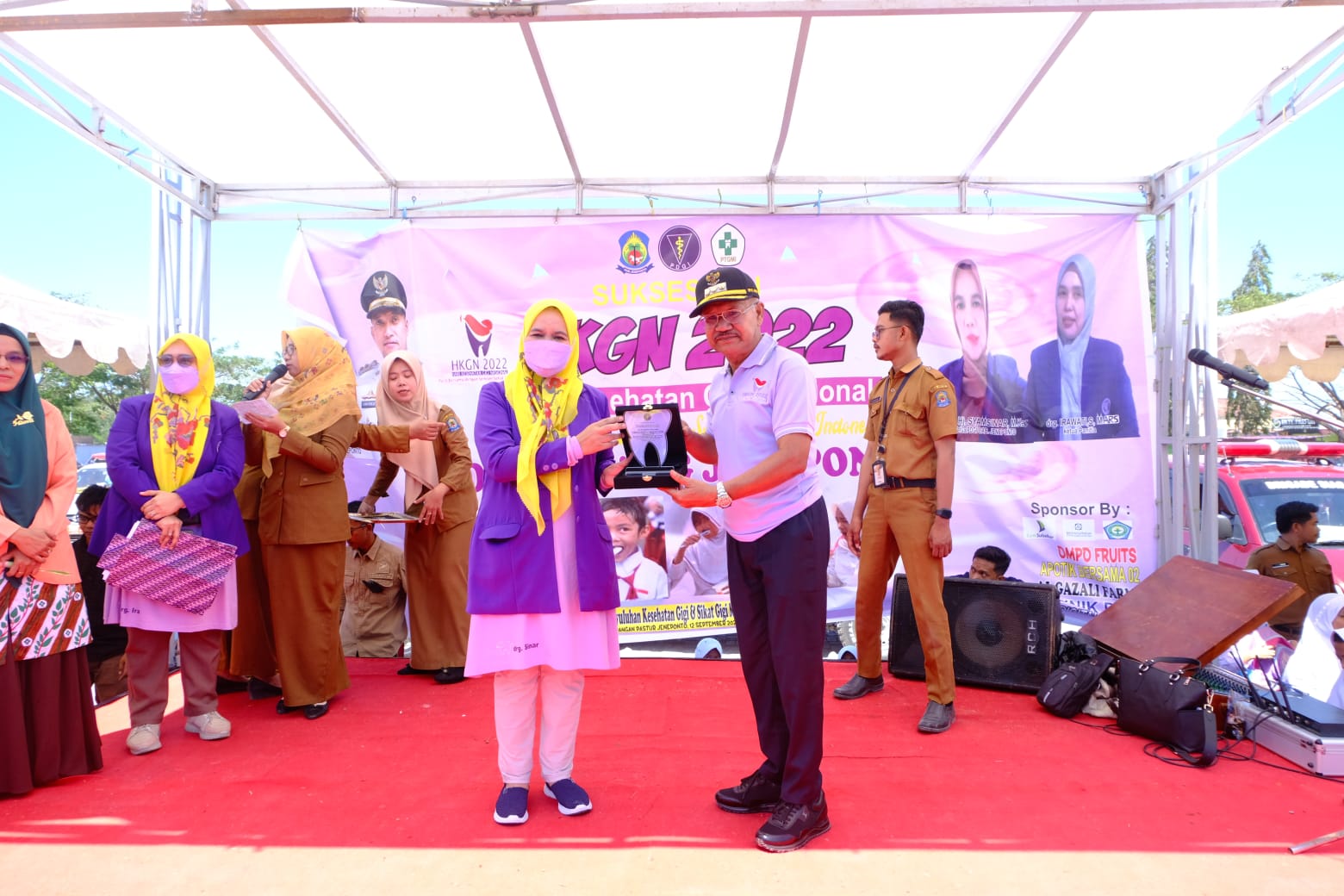 Ribuan Anak SD Ikuti Sikat Gigi Massal