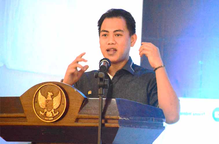 Mitra Aklamasi Pimpin IKA Unhas