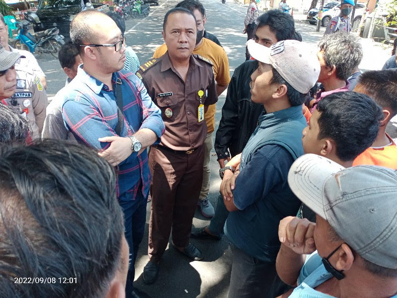 Warga Pattallassang Desak Kejari Periksa Kades