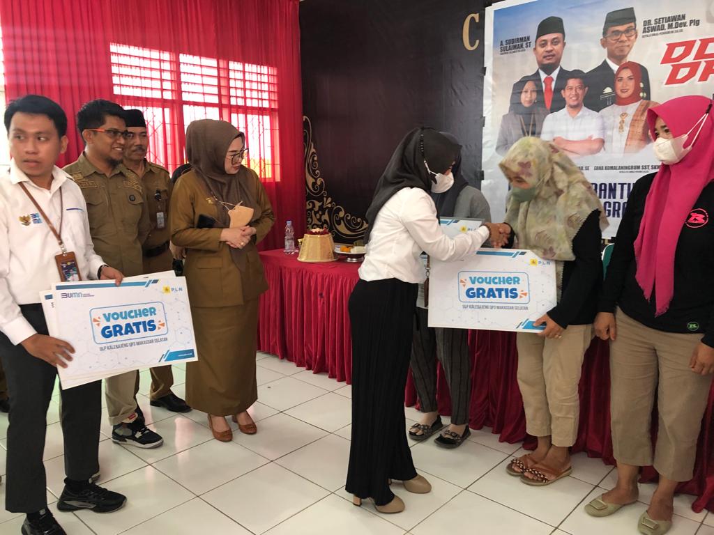PLN Bantu Lima KK Listrik Gratis