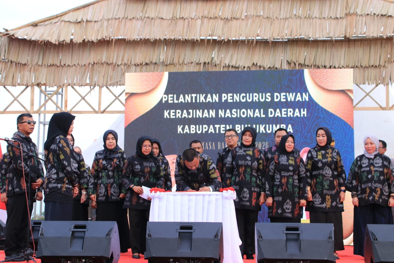 Ketua Dekranasda Lantik Jajaran Pengurusnya