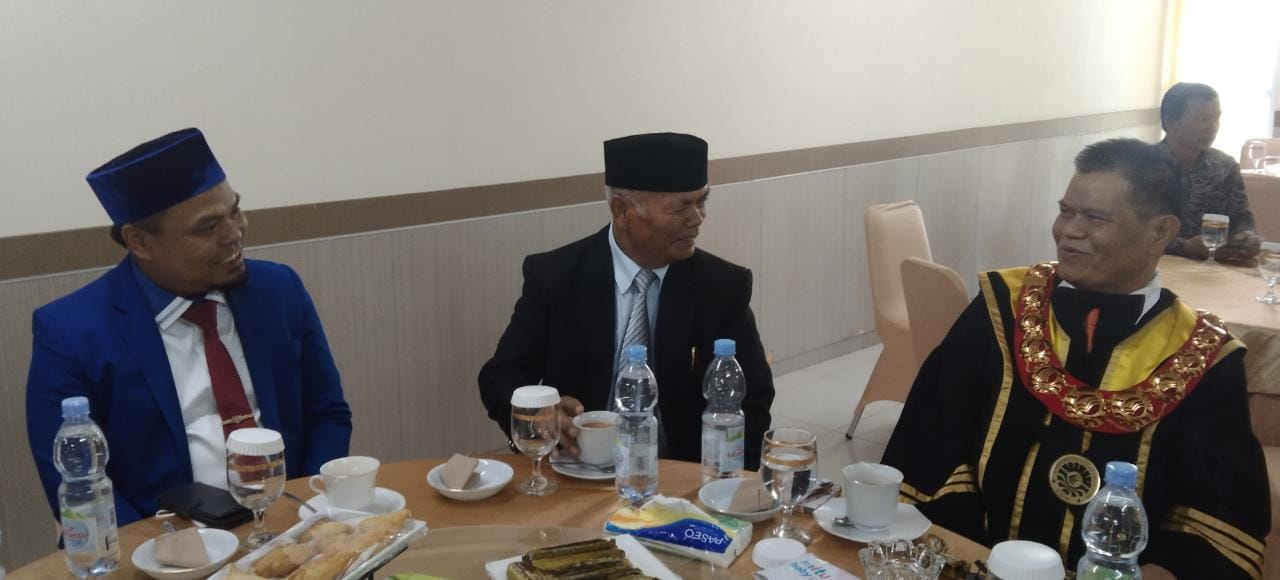 Hadiri Promosi Doktor, MB Dipuji  Rektor