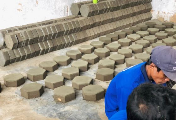 Warga Soroti Proyek Program Kotaku di Kelurahan Mangadu