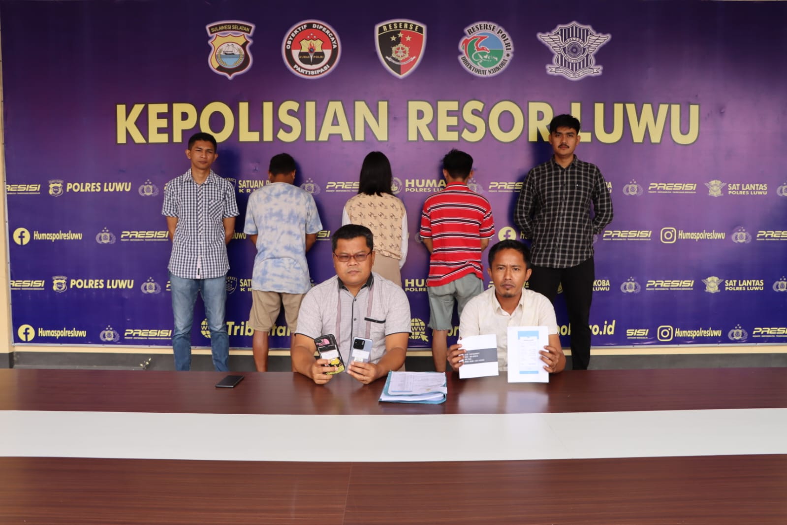 Polisi Ringkus Tiga Pelaku Penipuan Online
