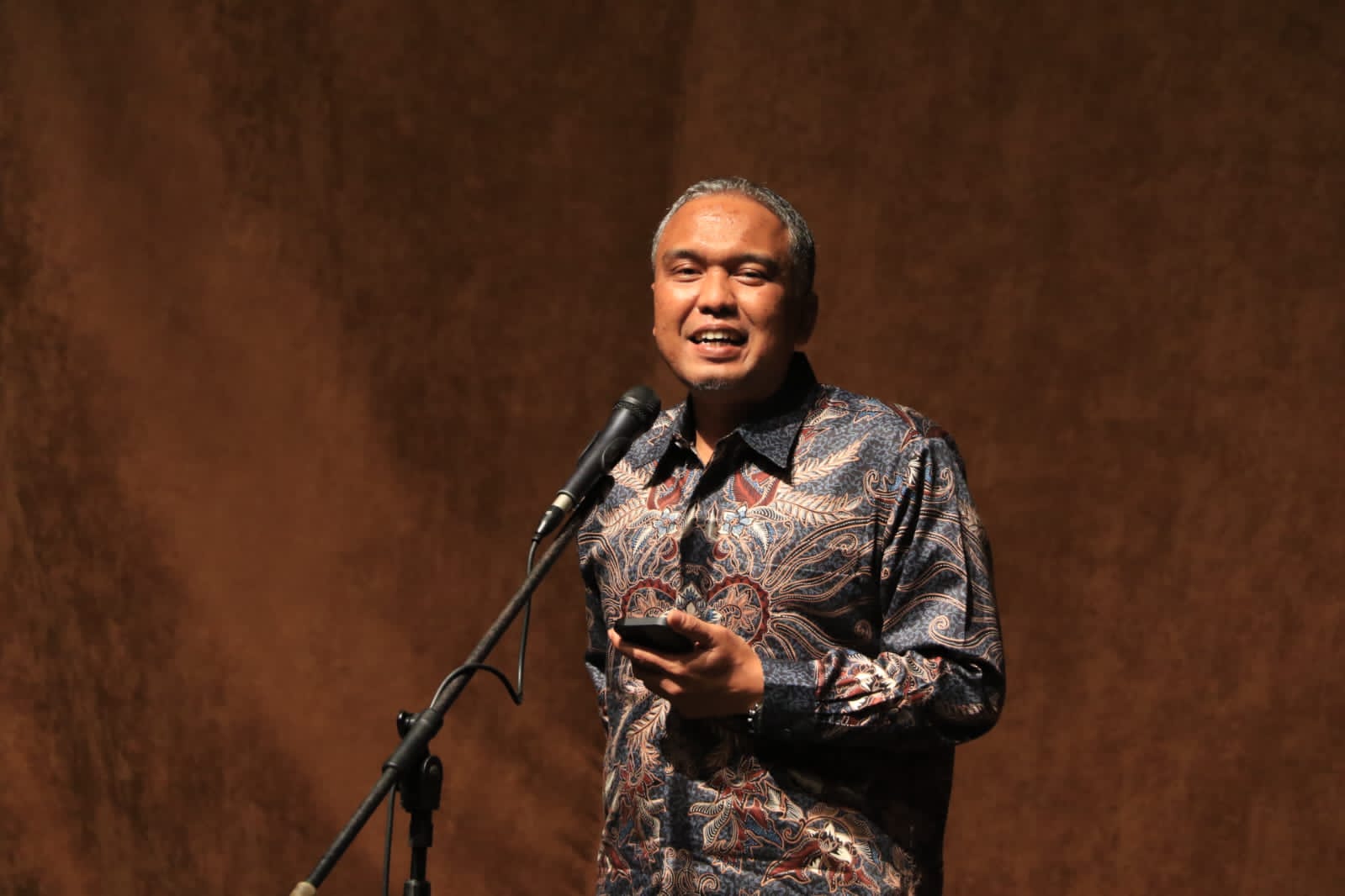 Kadispora Buka Rakerda KNPI Tana Toraja