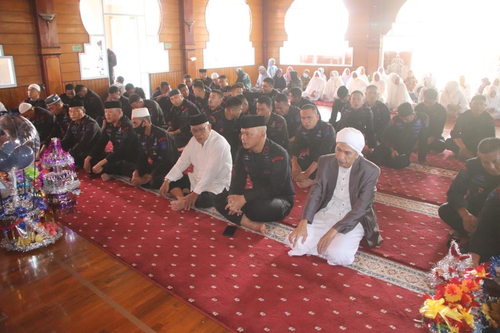 Peringati Maulid, Danyon Brimob Bone Minta Teladani Akhlak dan Kepemimpinan Nabi