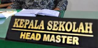 Suami Istri Jadi Kepsek  Inspiratif Tingkat SD