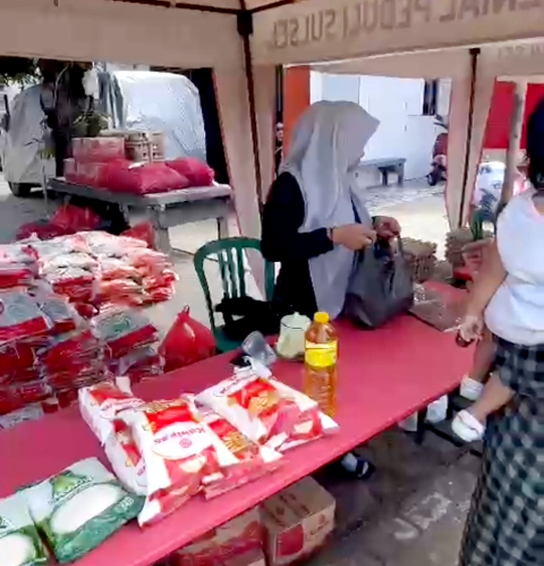 Pasar Murah di Kalegowa, Minyak Goreng Langsung Ludes