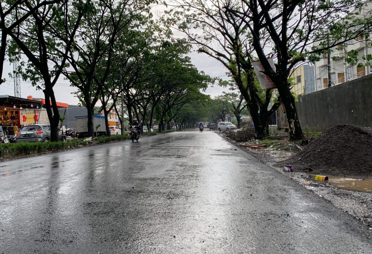 Jalan TUN Abdul Rzak Tahap Pengaspalan